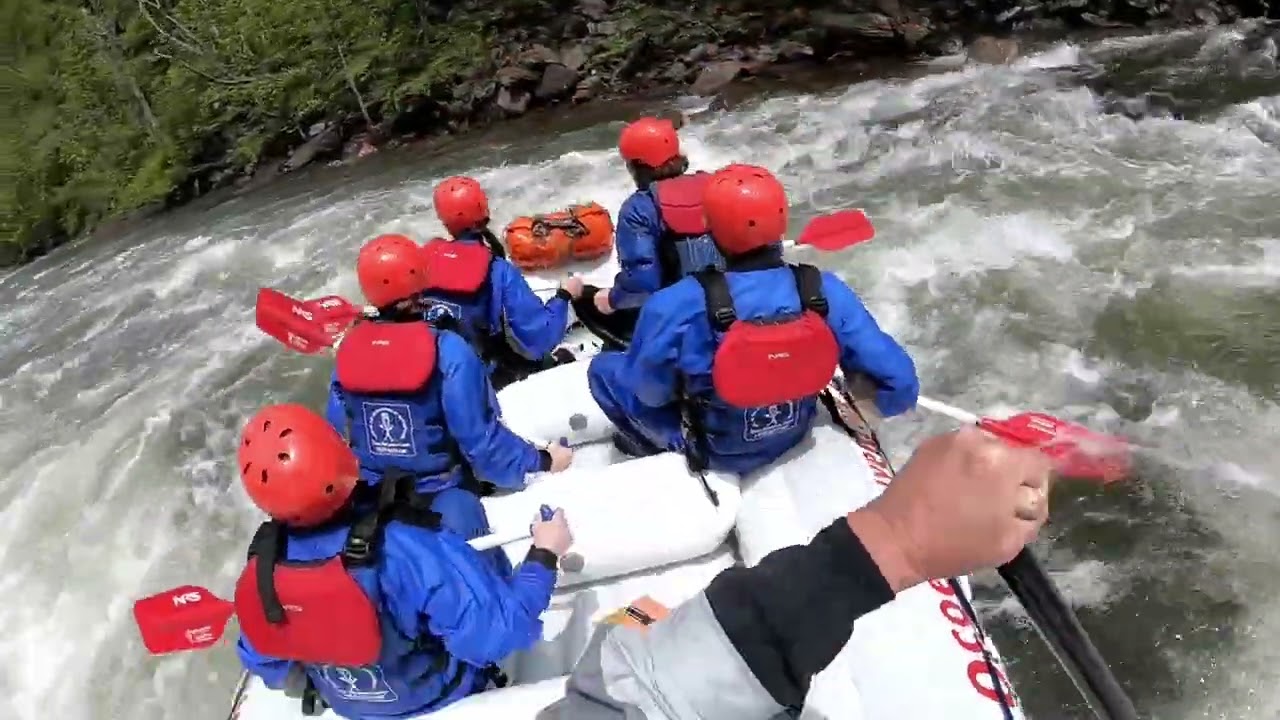 April Ocoee River Rafting | Spring Lines & Technical Surf Strategy