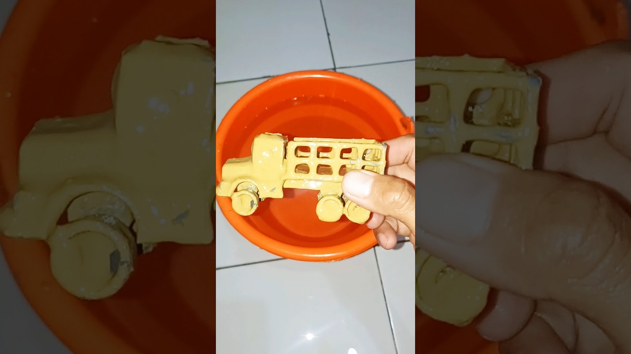 This Muddy Truck Gets Satisfying ASMR Cleaning