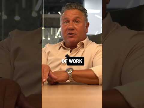 Eddy Foster explaining the importance of a professional home buying team with icons representing a lender, agent, and buyer.