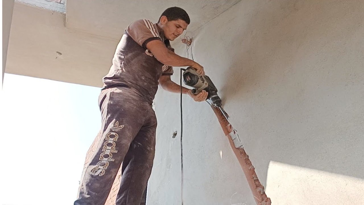 شرح تأسيس صاعد منزل مكون من خمس طوابق /تحديدأماكن البواطات وقطع الجدران وأعمال التكسير/الفيديو رقم1