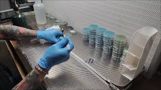 Cleaning up agar plates