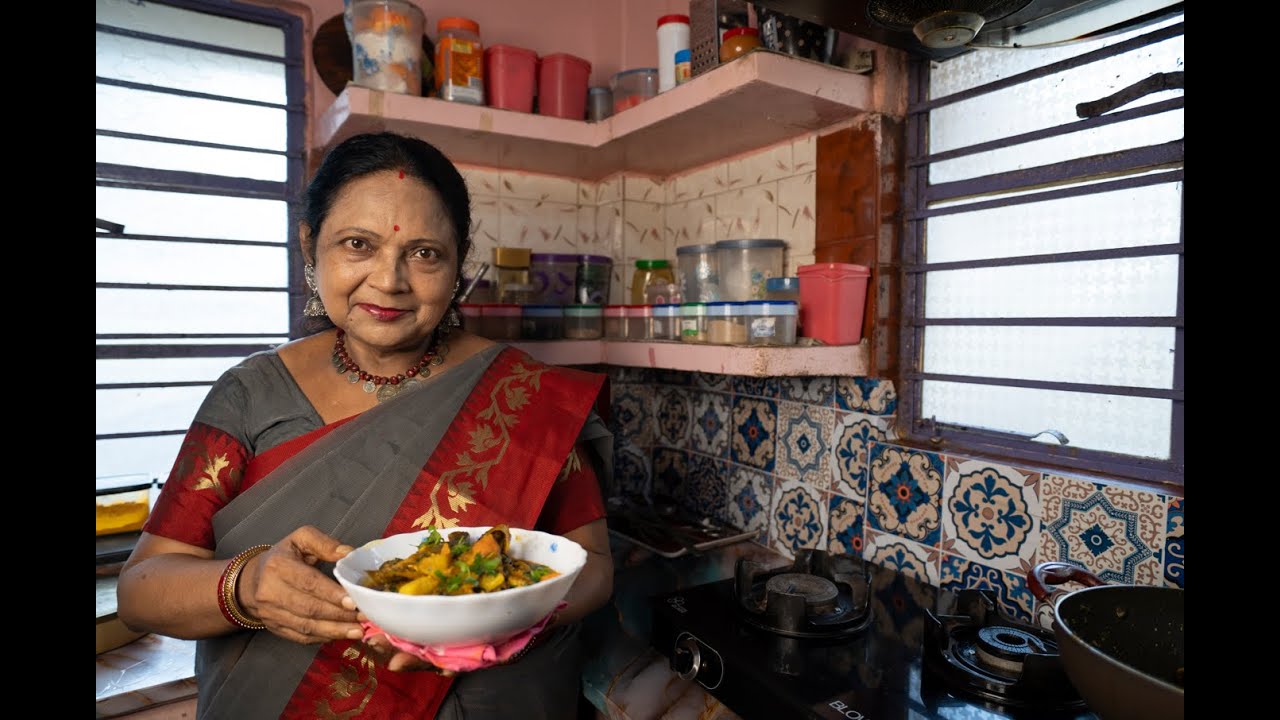 ট্যাংরা মাছের ঝোল | Tangra Macher Jhol by Mitar Heshel