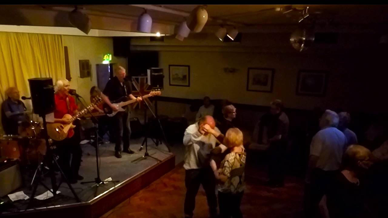 The Lee Malvern Four - Runaway (Del Shannon, Max Crook) - YouTube