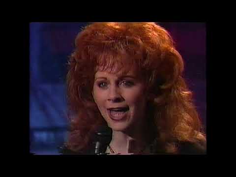 Reba McEntire Ring On Her Finger 1995