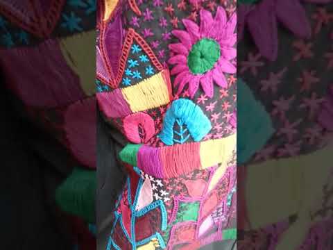 Blusa bordada a