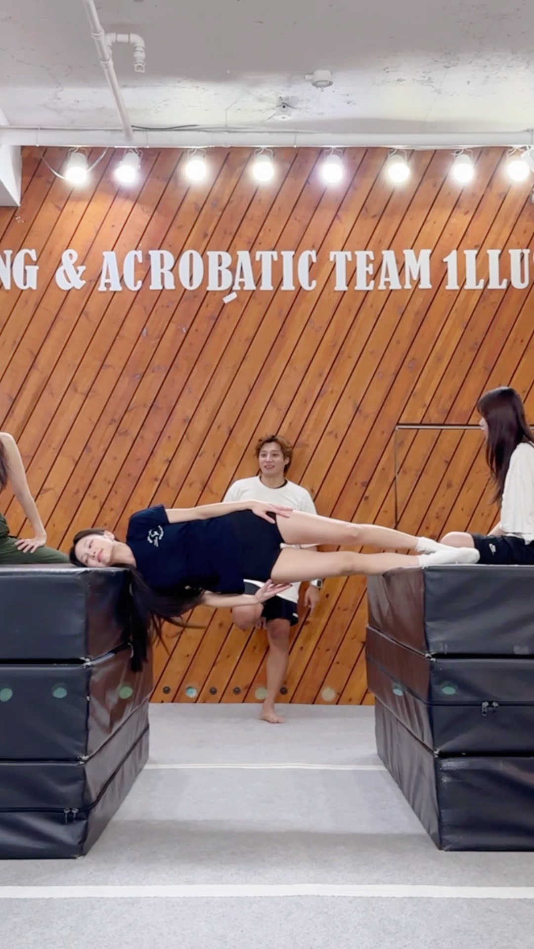 목으로 버틴다고⁉️? Core Challenge