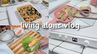 Living Alone Vlog | Cook with me. Salted egg tofu, kuchai dumplings, pork bistek & Vietnamese rolls.