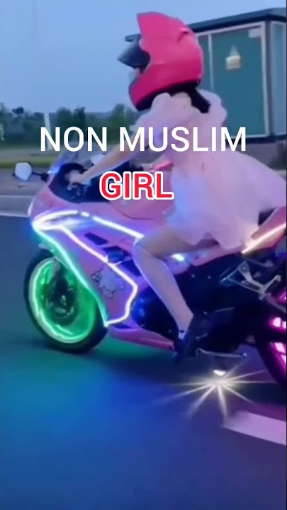 NON MUSLIMS GIRL 🆚HIJAB GIRL KTM RIDE. #youtubeshorts #islam #muslim