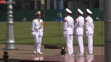 Video QUẢNG TRƯỜNG BA ĐÌNH, 11.10.2013 - LỄ TREO CỜ RỦ QUỐC TANG ĐẠI TƯỚNG VÕ NGUYÊN GIÁP