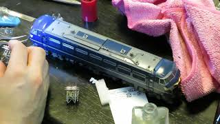 HOゲージ(16番ゲージ)EF66のパンタグラフ交換と走行動画