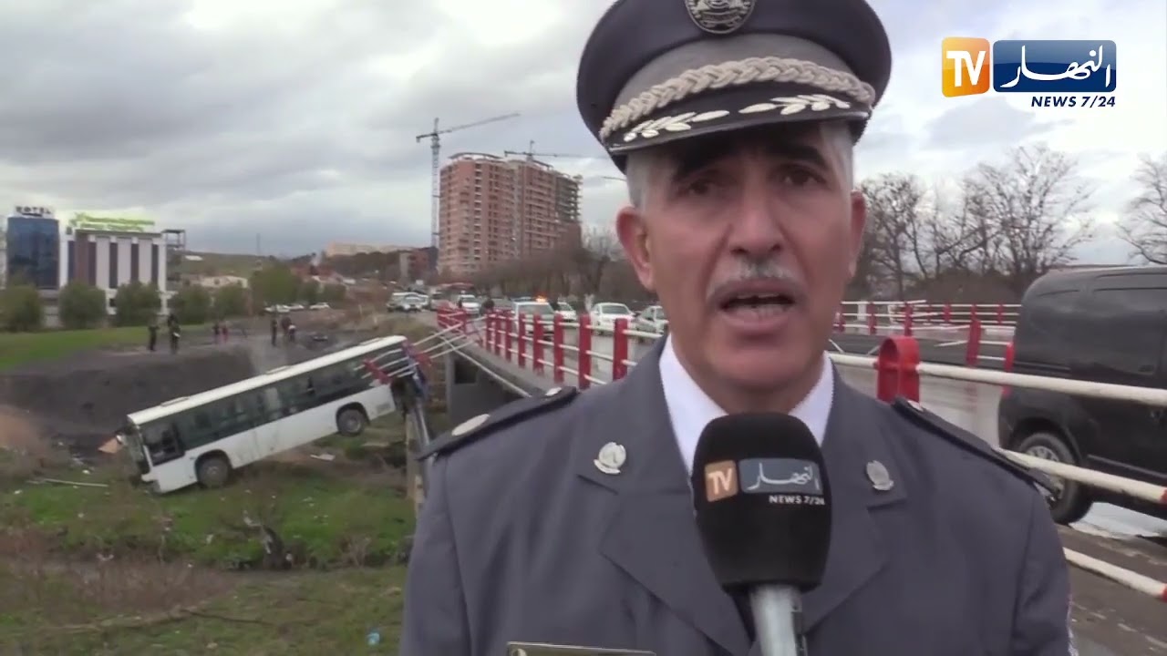 سطيف: انقلاب حافلة لنقل الطلبة وسقوطها بواد بوسلام بمنطقة الباز