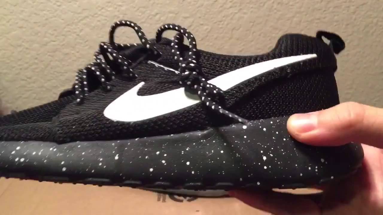 nike roshe black and white speckled