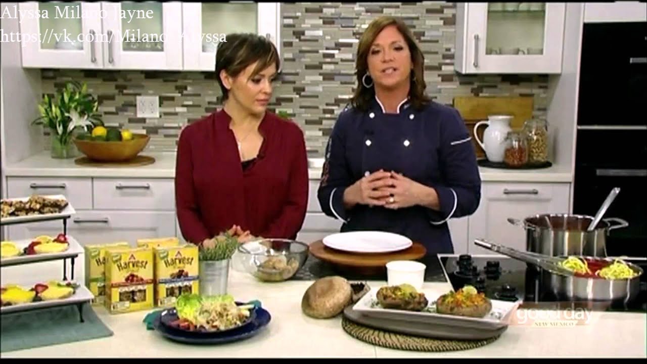 Alyssa Milano Nutritional Tips in the Kitchen - YouTube