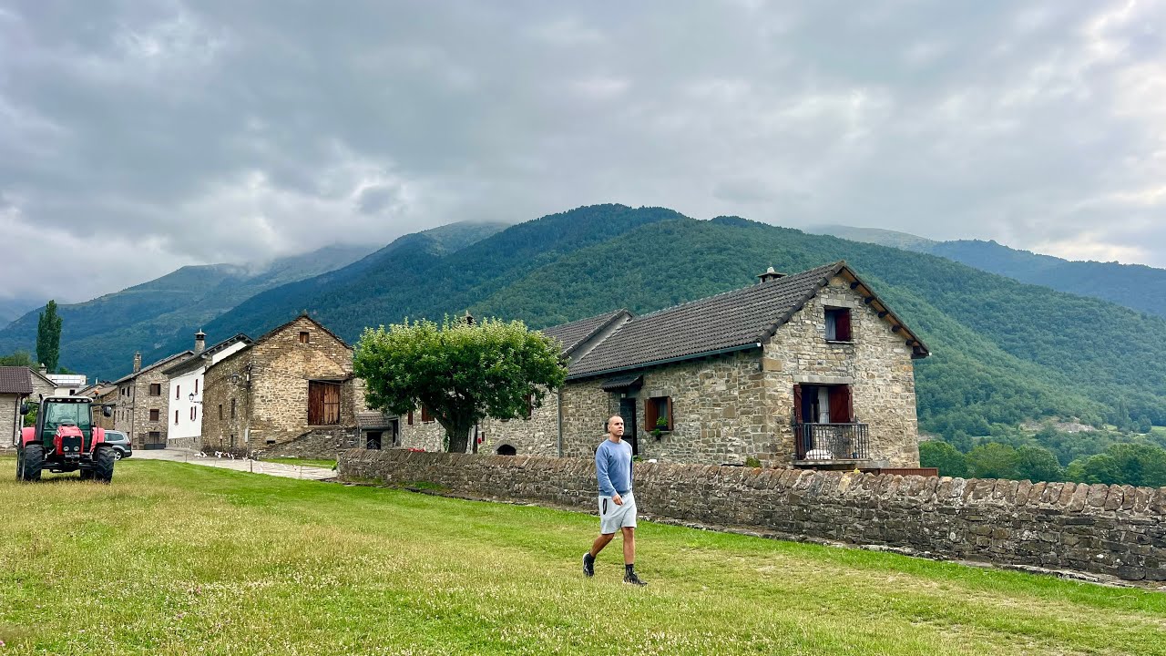 ME QUEDARÍA A VIVIR EN ESTE PUEBLO POR ESTO | LINÁS DE BROTO
