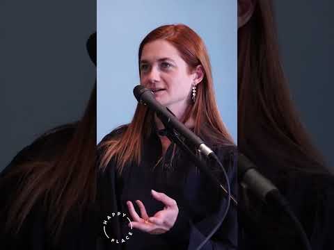 Video: Bonnie Wright Bersih Bernilai