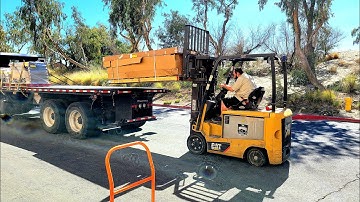 How to Unload Oversized Pallets with no Side Pockets on a Forklifttruck.  #moffetttraining