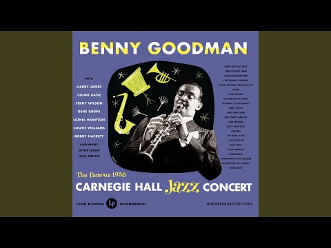 Applause as Lionel Hampton Enters (Live)