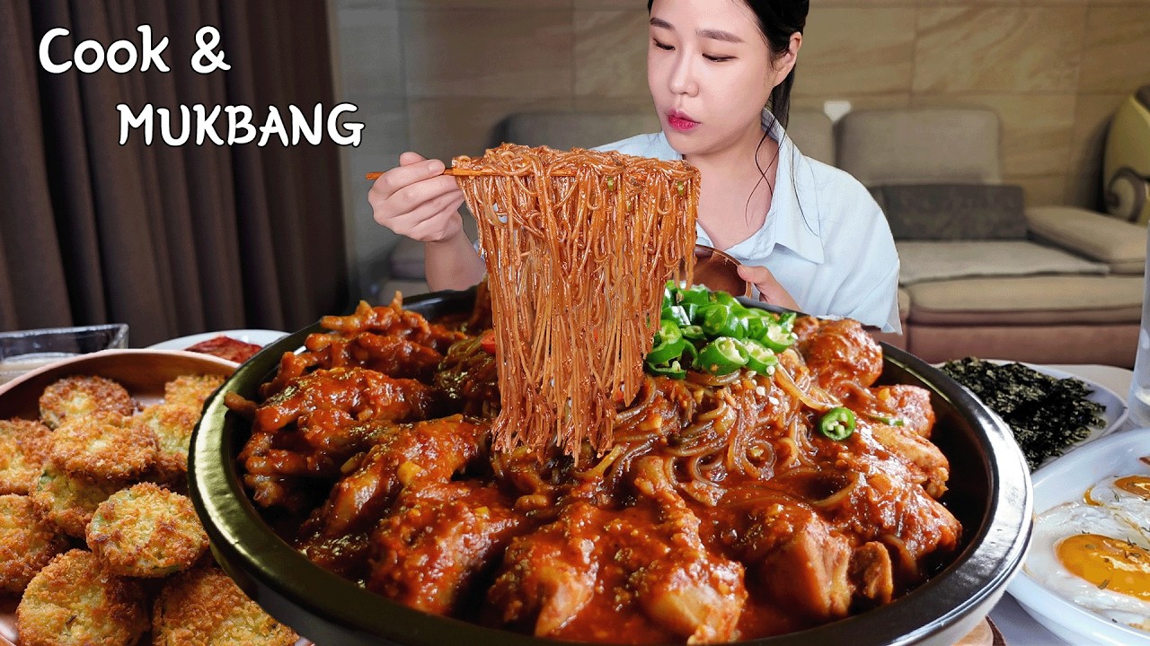 🔥칼칼~한 닭볶음탕에는 닭발이 들어가야 진짜 찐으로 맛있음!!! realsound asmr mukbang