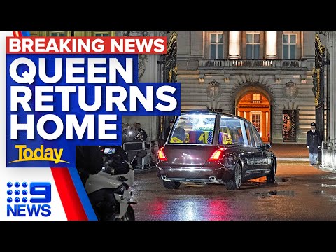 Queen's coffin arrives at Buckingham Palace in London | 9 News Australia