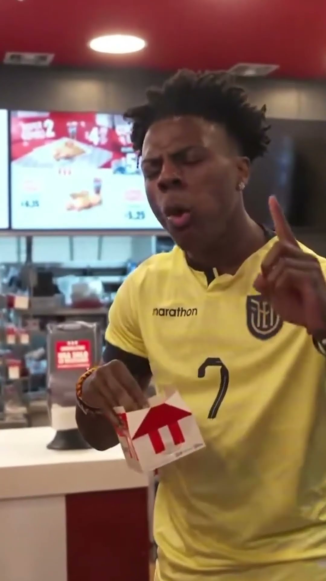 iShowSpeed Tries Ecuadorian KFC