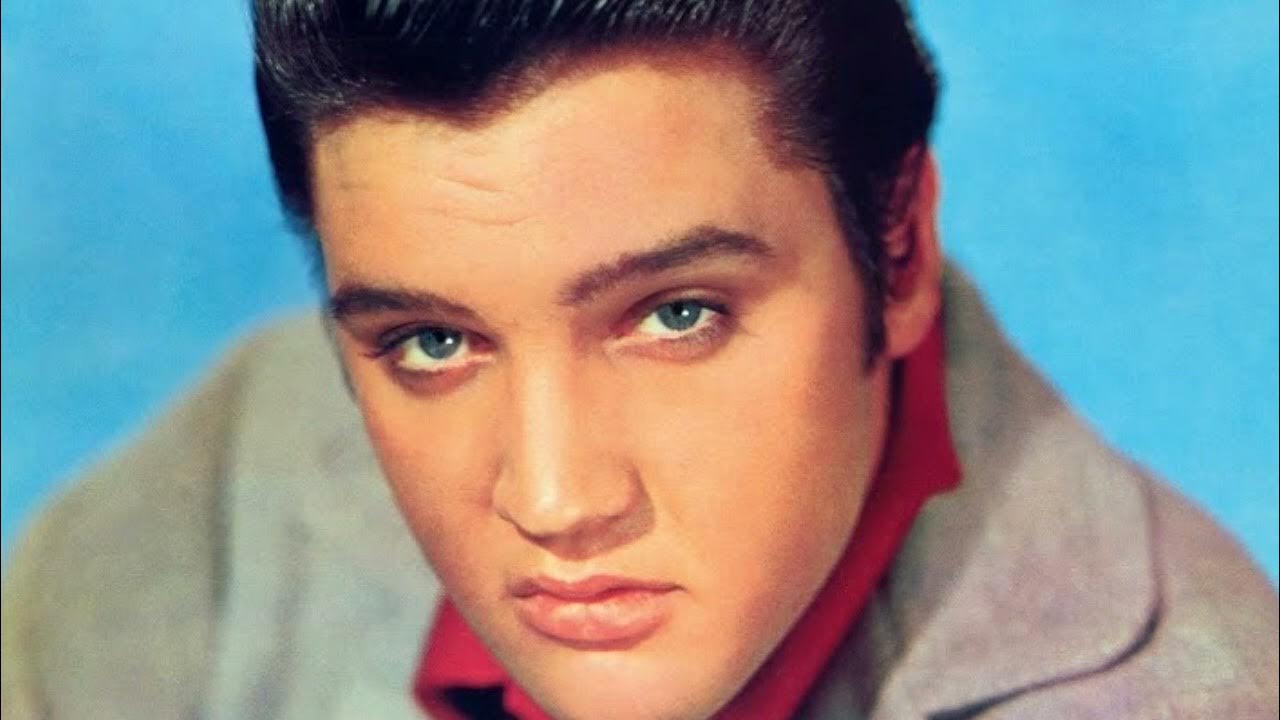 Элвис пресли мем. Elvis presley - "i'm falling in love tonight". Элвис пресли грустный. Элвис пресли воротник. Элвис молодой.