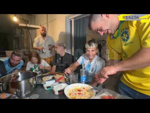 ΤΕΟΣΤΥ ΔΙΝΕΙ ΦΙΛΙ