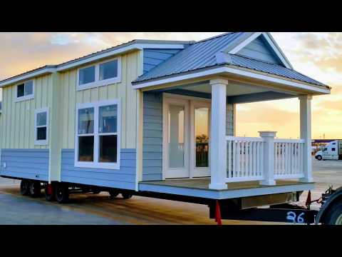 worlds-best-tiny-home-for-the-beach-"the-kings's-cottage"