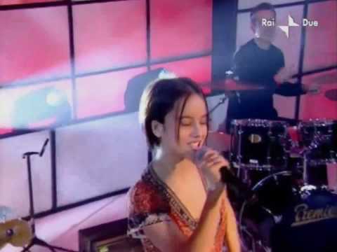 Alizée - Moi... Lolita - Live 2002-05-04 Italy