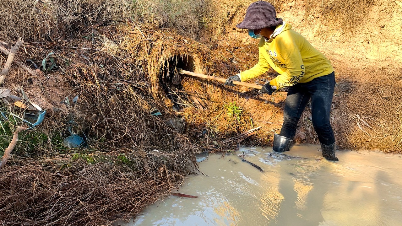 Opening a Completely Sealed Outflow Packed with Trash