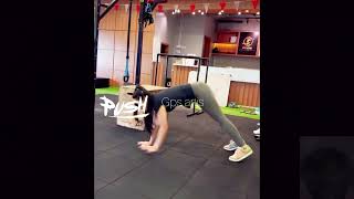 Hesty purwadinata push up sambil merayap 