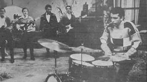 La chica alborotada - Los Locos del Ritmo.wmv