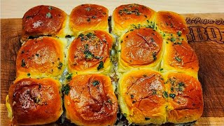 Cheesy Beef Sliders | Game Day Food Ideas | Game Day Menu Ideas @mamaandpapajoe