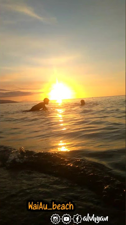 story wa.. pantai indah