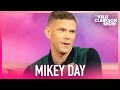 &#39;SNL&#39; Mikey Day Cried Watching Kelly Clarkson Win &#39;American Idol&#39;