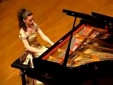 Yulianna Avdeeva Plays Chopin