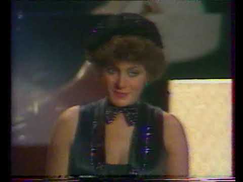 Mikhake Noghree 3 میخک نقره ای ۳ با اجرای فریدون فرخزاد