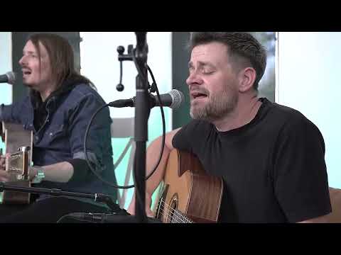 The Law Collective -Your Compassions Never Fail ACOUSTIC (feat J Law, Anabeth Morgan, Claas Jambor) auf YouTube ansehen