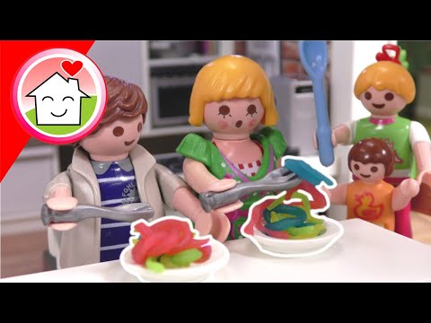 Playmobil Familie Hauser - Anna und Lena kochen Spaghetti - Geschichte mit Gummifood
