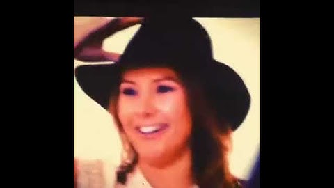 CHLOE AND KELLY OFF MKR