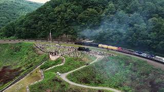 Union Pacific's Big Boy No. 4014 and Norfolk Southern's America’s 250 Series Round Horseshoe Curve