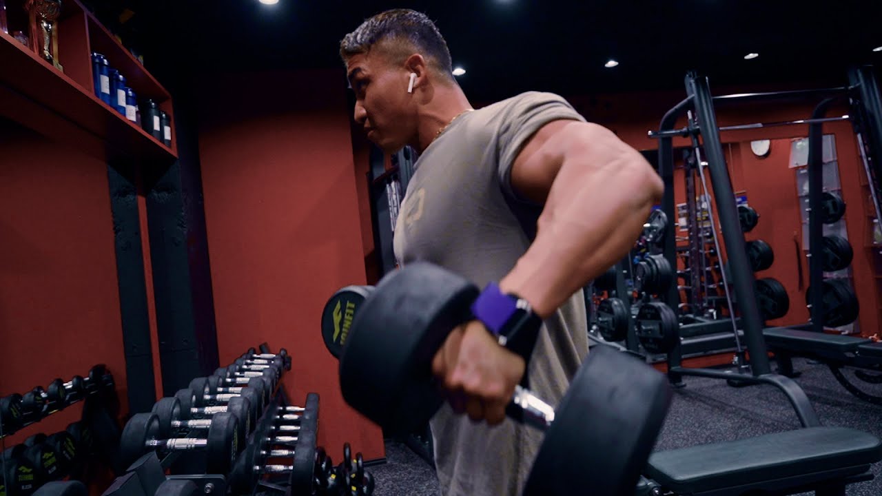 ネガティブで追い込む肩トレ7種目＆JINが毎日食べてる減量食を大公開