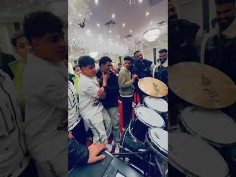 امين خطاب بيلعب درامز