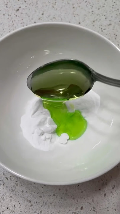 How to clean white shoes with toothpaste