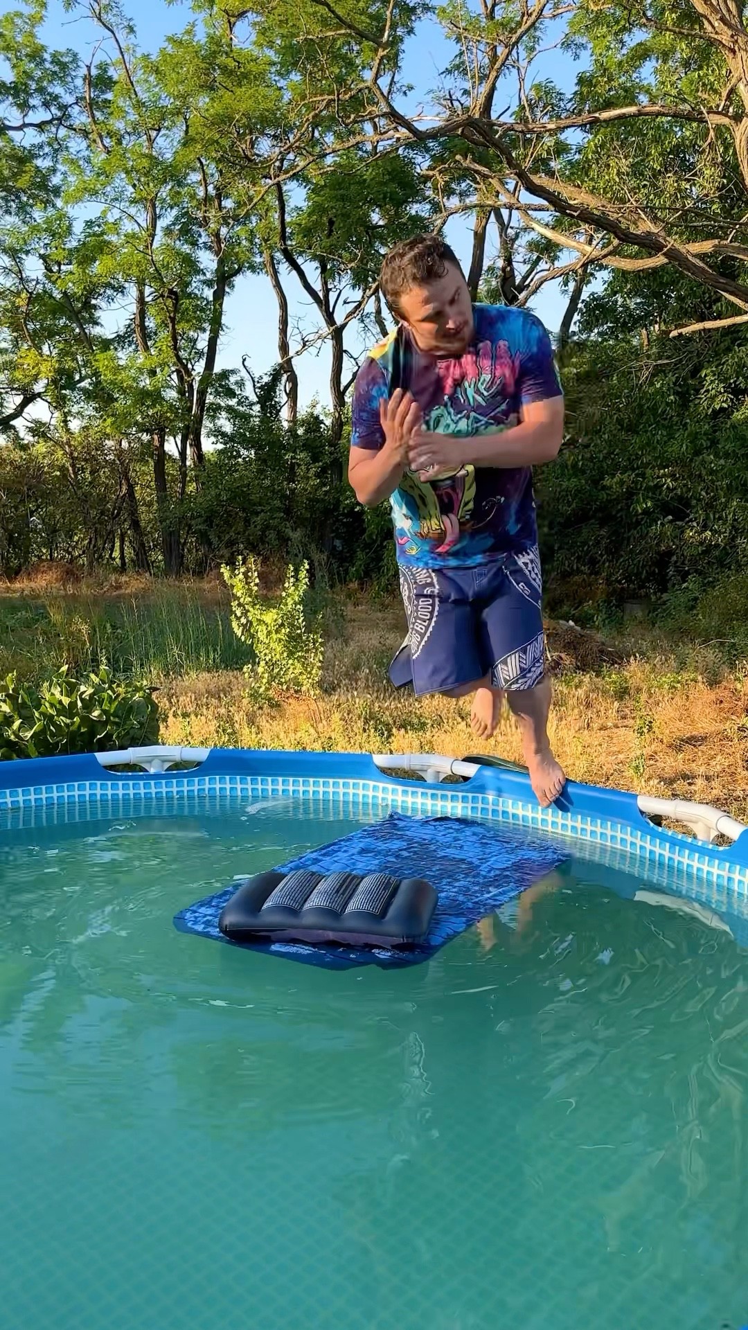 SLEEP ? in the COLD ? POOL????