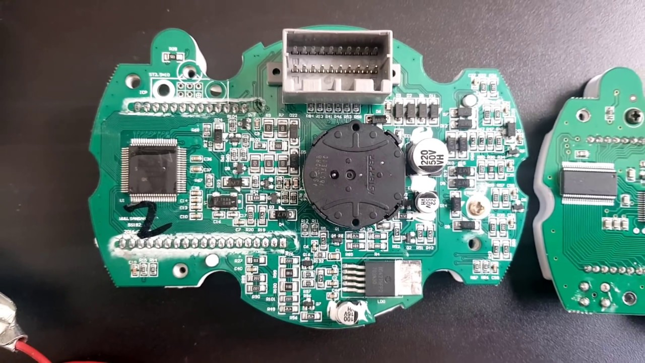 Original X Clone - Abrindo o painel pra ver como é por dentro