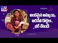 Viral video of a beautiful girl making rotis has driven netizens crazy