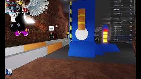 a roblox hacker in pinewood computer core!!!