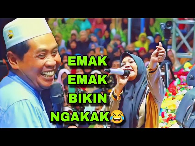 Lontong Tahu Opo Lontong Sate_Abah Anza di Ajak Duet Sholawatan Emak Emak ini Bikin Ngakak class=