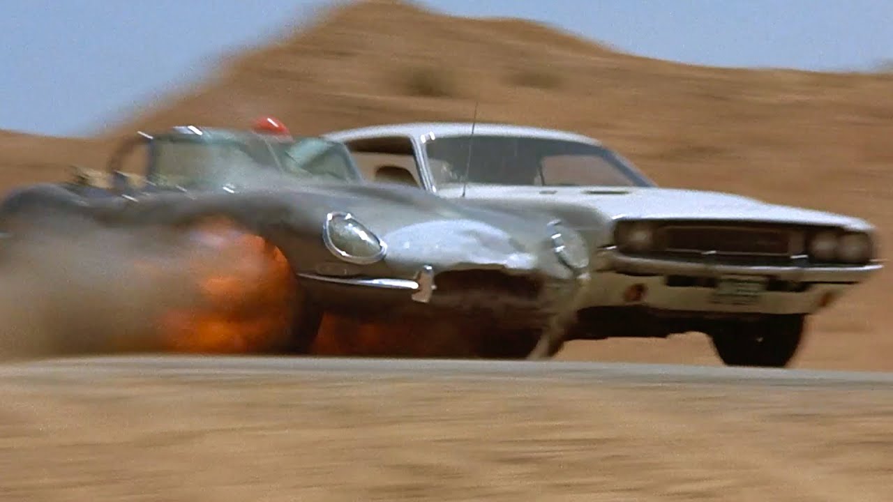 2000キロを不眠不休15時間で走り切る壮絶なカー・チェイス／映画