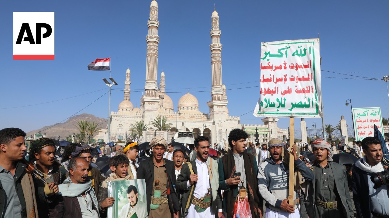 Tens of thousands in Yemen protest against Saudi Arabia and in solidarity with Palestinians